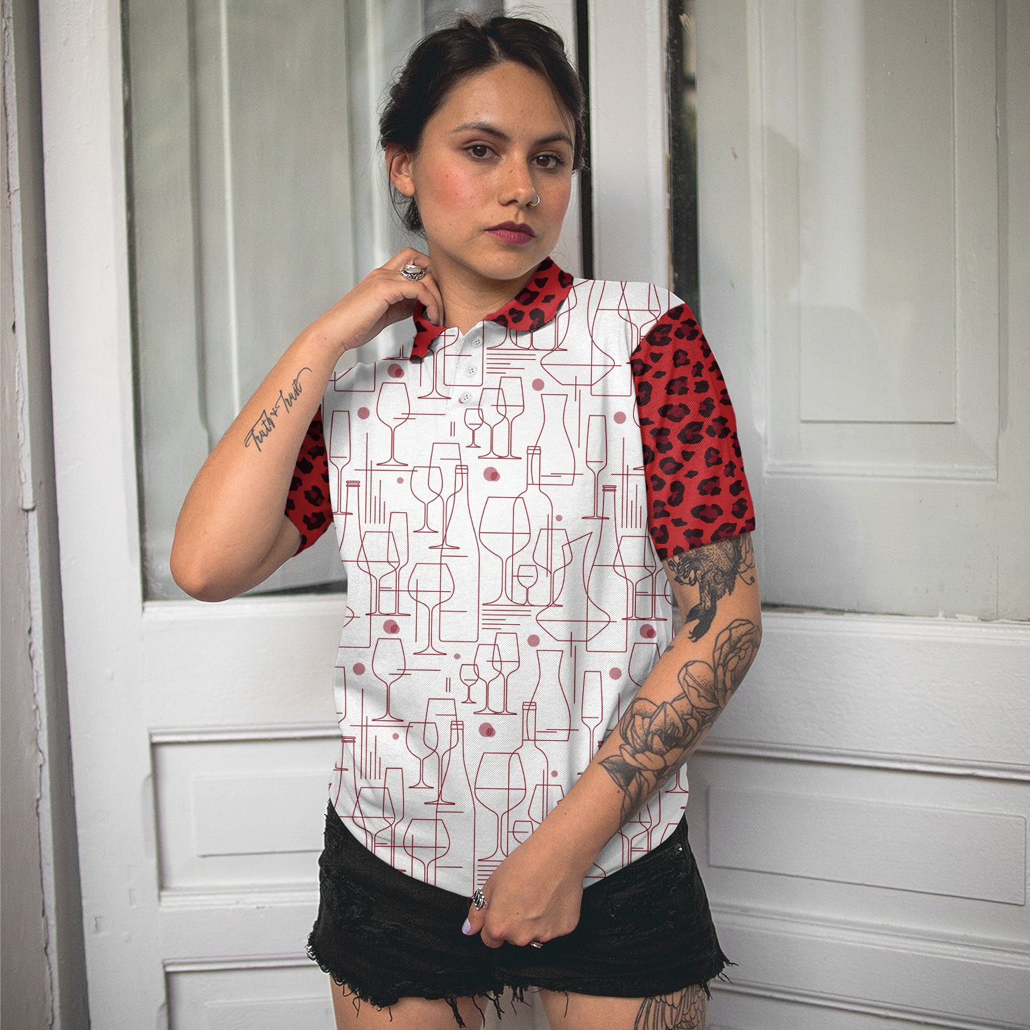 Red Wine And Leopard Pattern Drink Short Sleeve Women Polo Shirt, Wine Drinking Icon Polo Shirt For Ladies