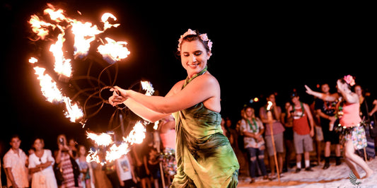 What to Wear to A Luau: 9 Styles to Look Like Hawaiian Locals